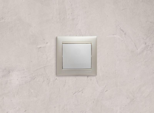 Выключатель 1-кл. СП Valena 10А IP31 250В механизм бел. IEK 774401