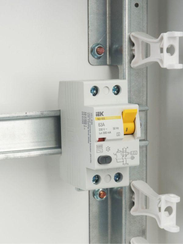 Выключатель дифференциального тока (УЗО) 2п 63А 300мА тип ACS ВД1-63S KARAT IEK MDV12-2-063-300