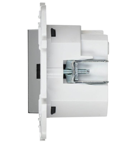 Розетка SKANDY 18Вт 16А с заземл. защ. шторки с USB C SK-R17N никель IEK SK-R14-16-U14-018-K50