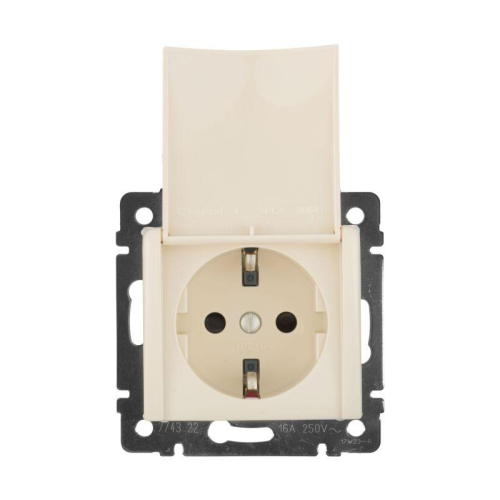 Розетка 1-м СП Valena 16А IP21 2P+E с заземл. защ. шторки с крышкой винты механизм сл. кость IEK 774322