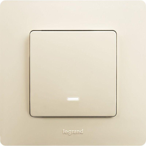 Выключатель 1-кл. СП Etika 10А IP20 250В 10AX с подсветкой/индикацией безвинтов. зажимы механизм сл. кость IEK 672303