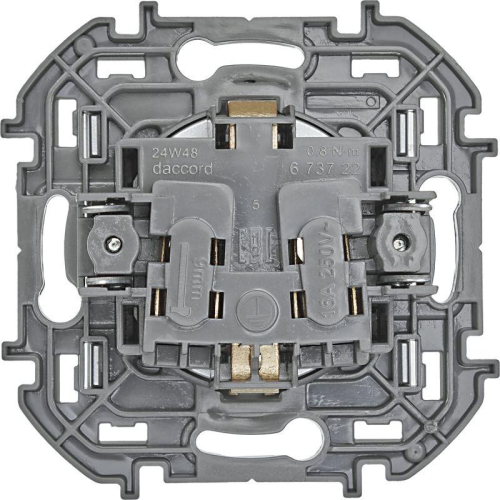 Розетка 1-м СП Inspiria 16А IP20 250В 2P+E немецк. стандарт механизм алюм. IEK 673722