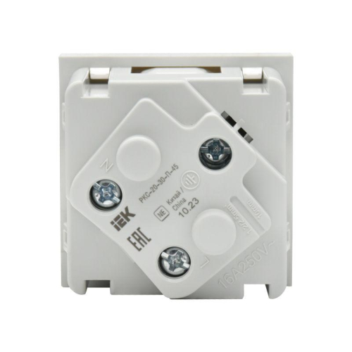 Розетка PRIMER 45град. с заземл. защ. шторки винт. зажим РКС-20-30-П-45 бел. IEK PR-KK40D-RSZH-2-2-45-K01