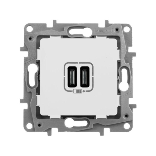 Устройство зарядное Etika с 2-мя USB разъемами C и C 240В/5В 3000мА сл. кость IEK 672335