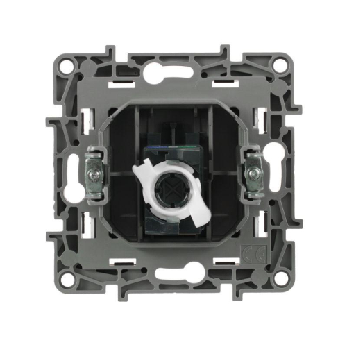 Розетка компьютерная 1-м СП Etika RJ45 кат.5E UTP механизм алюм. IEK 672441