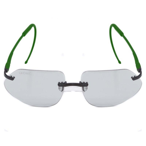 Очки спортивные с зеленым спортивным заушником DKC CMR99X5NNNEE42