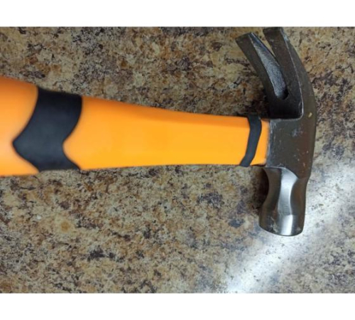 Молоток-гвоздодер 450г фибергласовая двухкомпонентн. ручка с магнитом Вихрь 73/6/8/8