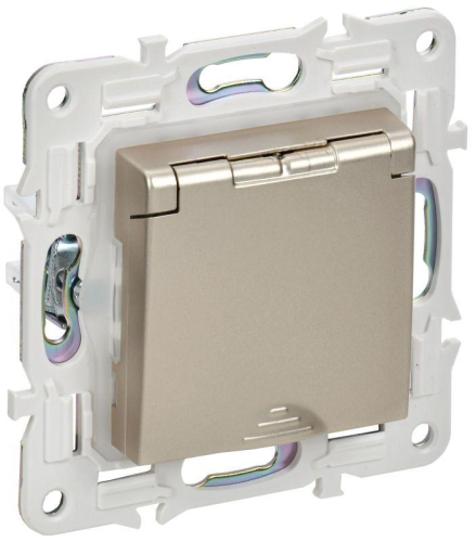 Розетка 1-м SKANDY 16А IP44 с заземл. защ. шторки с крышкой SK-R11Sh шампань IEK SK-R16-16-44-K37