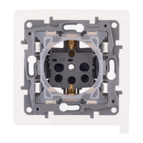 Розетка 1-м СП Etika 16А IP44 250В с заземл. со шторками с защ. крышкой безвинтов. зажимы алюм. IEK 672426