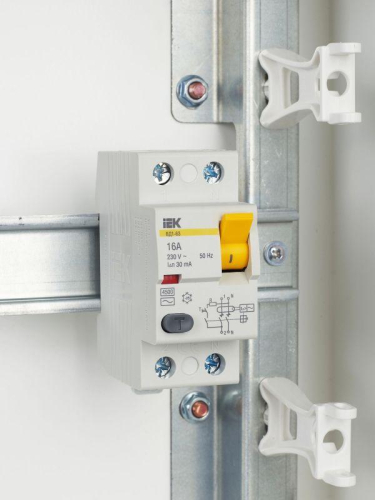Выключатель дифференциального тока (УЗО) 2п 16А 30мА тип AC ВД1-63 KARAT IEK MDV10-2-016-030
