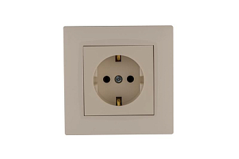 Розетка 1-м Karea RIZZ с заземл. керамика крем Makel 88010008