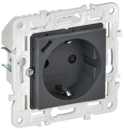 Розетка SKANDY 18Вт 16А с заземл. защ. шторки с USB C SK-R17T титан IEK SK-R14-16-U14-018-K48