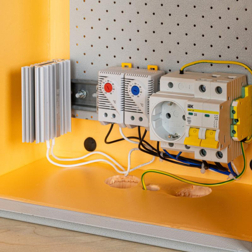 Термошкаф -55град. до +50град.C 360x560x196мм IP66 3УТП (Ver. 2.0) с обогревом Mastermann 00-00015258