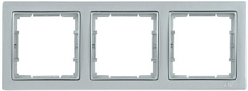 Рамка 3-м BOLERO Q1 РУ-3-БС квадрат. серебр. IEK EMB32-K23-Q1