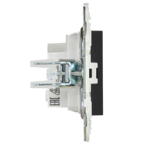 Розетка SKANDY 10А без заземл. защ. шторки SK-R01Bl черн. IEK SK-R13-10-K02