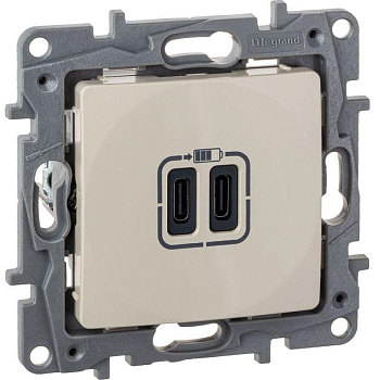 Устройство зарядное Etika с 2-мя USB разъемами C и C 240В/5В 3000мА сл. кость IEK 672335