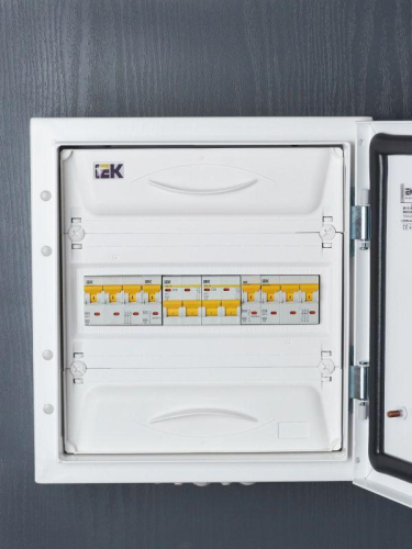 Выключатель автоматический модульный 1п D 63А 6кА ВА47-60МА без тепл. расцеп. KARAT IEK MVA33-1-063-D