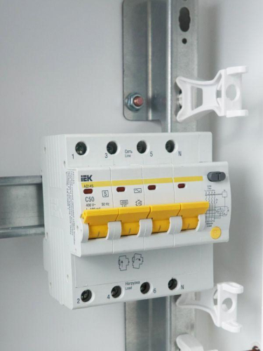 Выключатель автоматический дифференциального тока селективный 4п 50А 100мА тип AC АД14S KARAT IEK MAD13-4-050-C-100