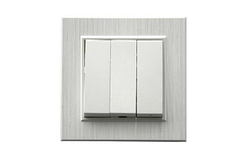 Выключатель 3-клав. 1 вход 3 выхода Karea LINE STAR жемчуж. Makel 86100091