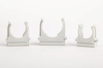 Держатель для труб (клипса) d20мм для монтажн. пистолета пластик Ruvinil К01220