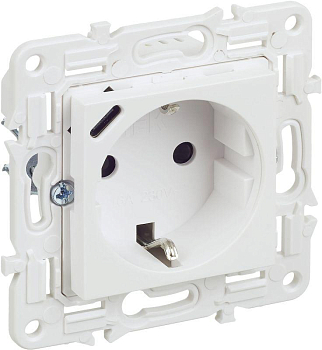 Розетка SKANDY 18Вт 16А с заземл. защ. шторки с USB C SK-R17W арктич. бел. IEK SK-R14-16-U14-018-K01