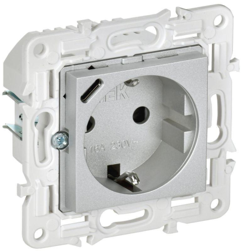 Розетка SKANDY 18Вт 16А с заземл. защ. шторки с USB C SK-R17S серебр. IEK SK-R14-16-U14-018-K23