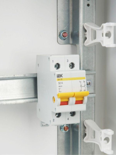 Выключатель нагрузки (мини-рубильник) 2п 32А ВН-32 KARAT IEK MNV10-2-032