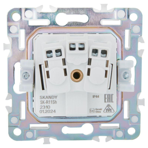 Розетка 1-м SKANDY 16А IP44 с заземл. защ. шторки с крышкой SK-R11Sh шампань IEK SK-R16-16-44-K37